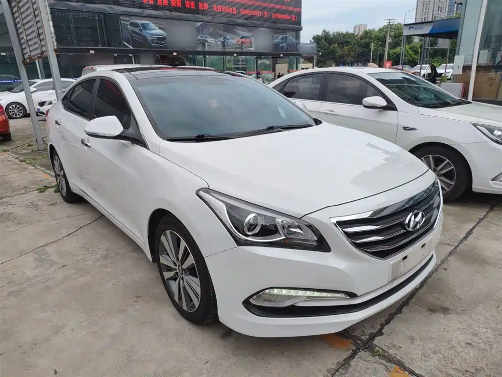 Mistra 1.8 L Auto Distinguished DLX