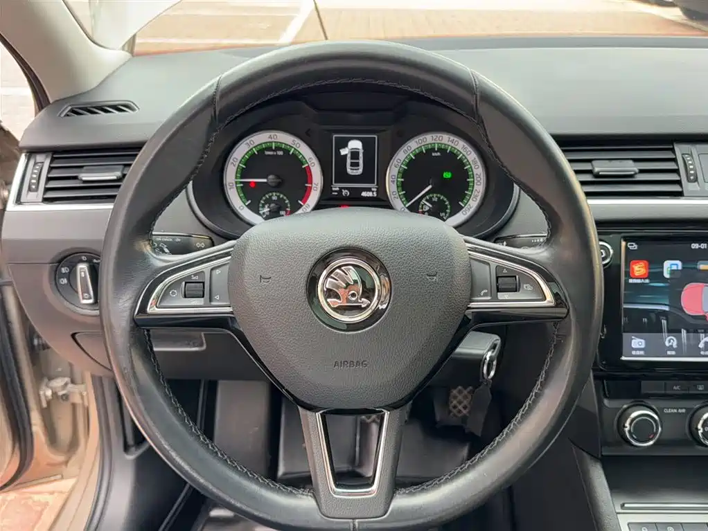 Octavia TSI280 DSG Luxury