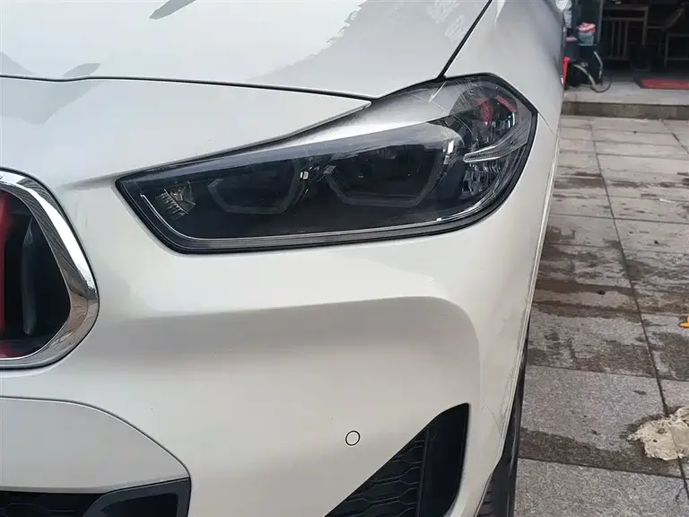 BMW X2 sDrive25 i Leading M Sport Package