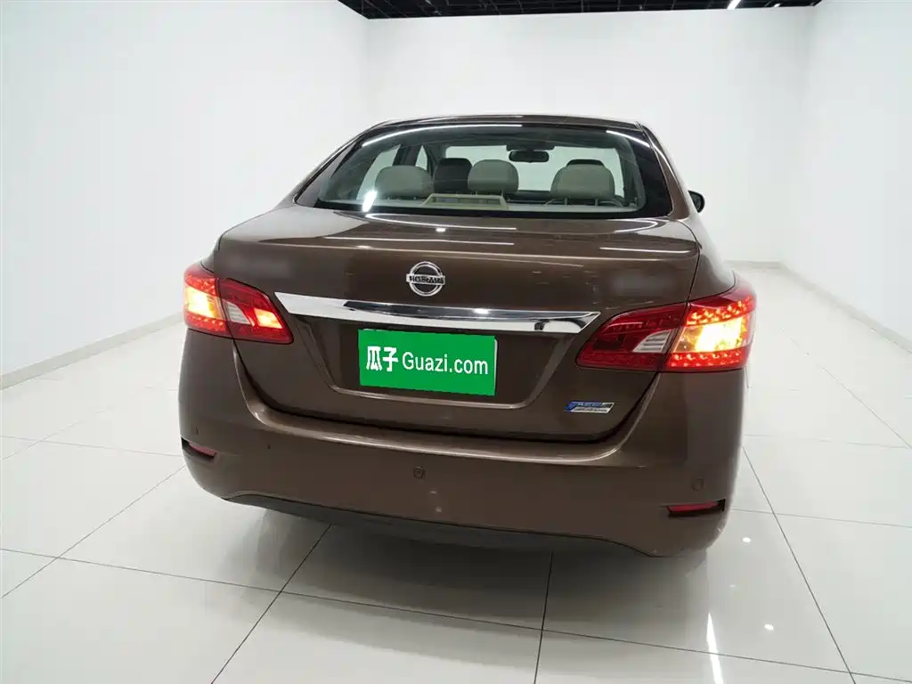 Sylphy 1.6 XV CVT Premium