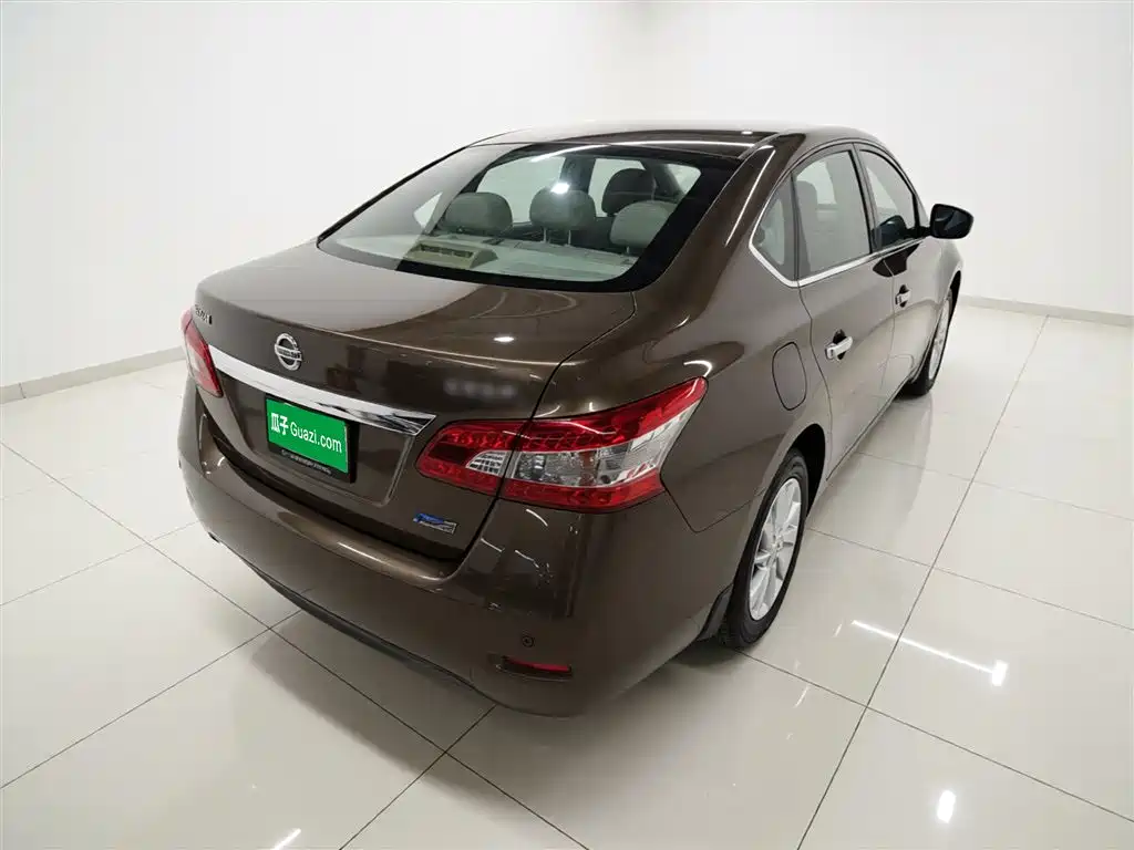Sylphy 1.6 XV CVT Premium