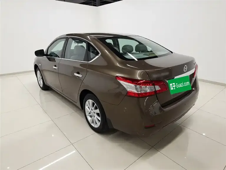 Nissan Sylphy 1.6 XV CVT Premium