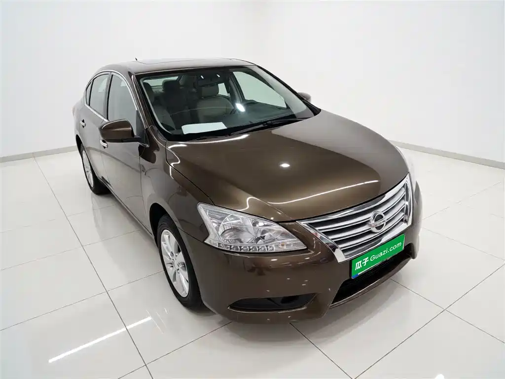 Sylphy 1.6 XV CVT Premium