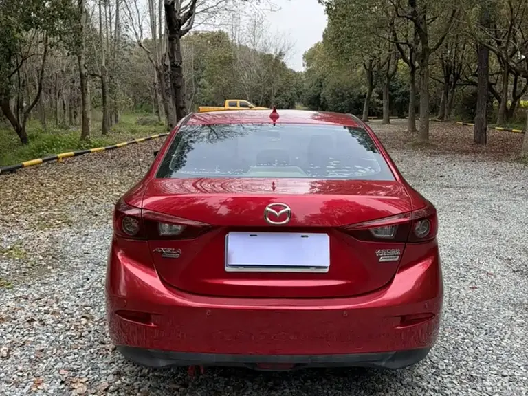 Mazda 3 Axela Sedan 1.5 L Auto Comfort