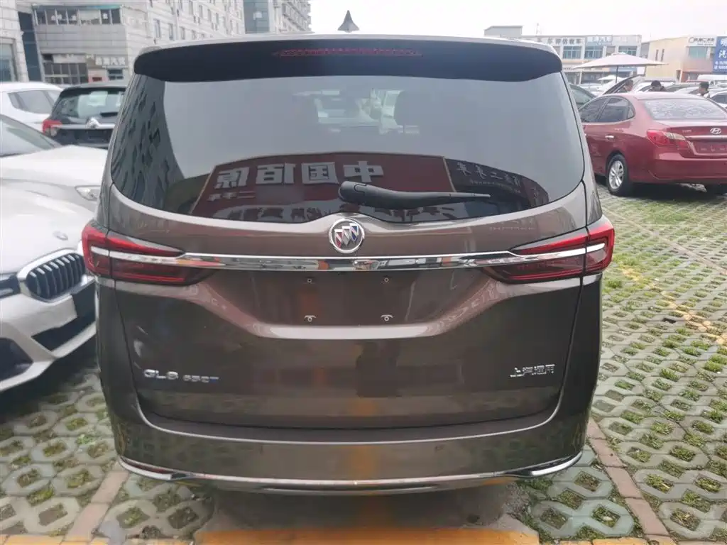 Buick GL8 Land Official Cabin 652 T Luxury