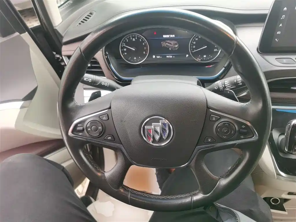 Buick GL8 Land Official Cabin 652 T Luxury
