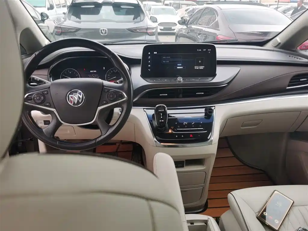Buick GL8 Land Official Cabin 652 T Luxury