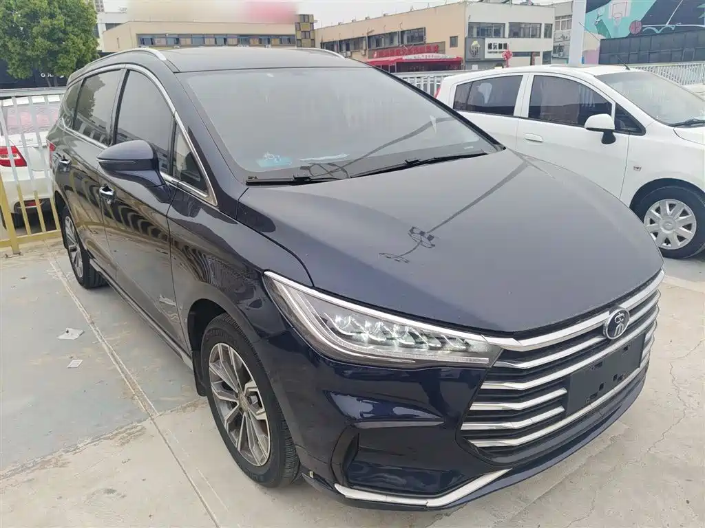 Song MAX Upgraded 1.5 T Auto Luxury 6-seat