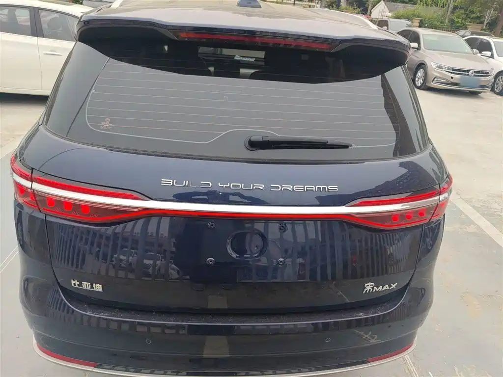 Song MAX Upgraded 1.5 T Auto Luxury 6-seat