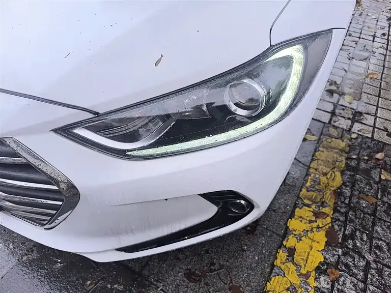 Hyundai Elantra 1.6 L Auto 15 Anniversary Special Edition