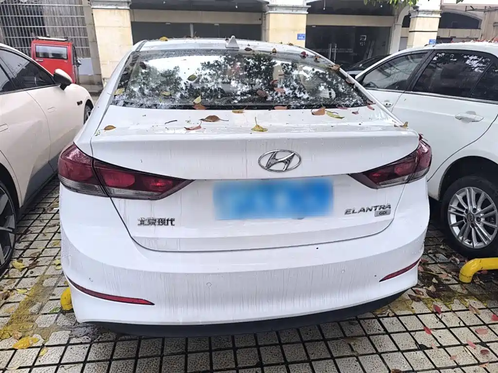 Elantra 1.6 L Auto 15 Anniversary Special Edition