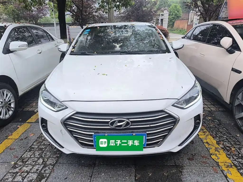 Elantra 1.6 L Auto 15 Anniversary Special Edition