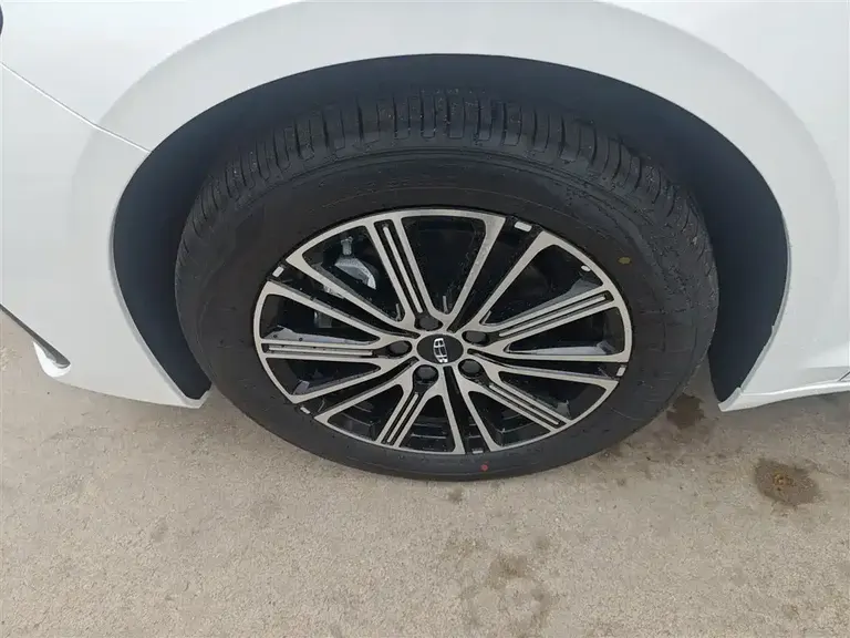 Geely Xingrui Oriental Shine 1.5 TD Soaring