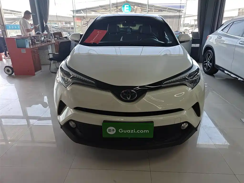 Toyota C-HR 2.0 L Luxury