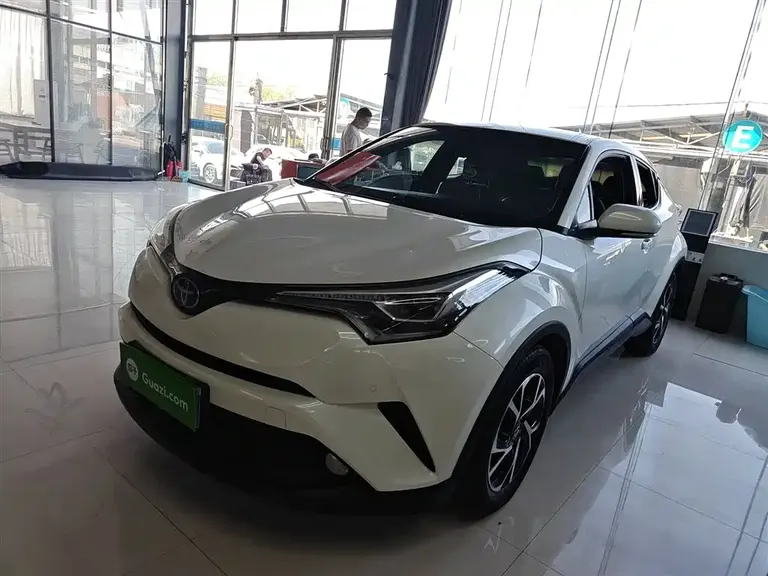 Toyota C-HR 2.0 L Luxury