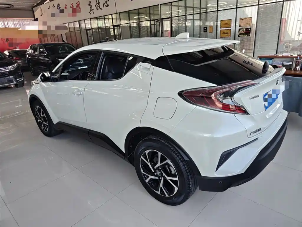 Toyota C-HR 2.0 L Luxury