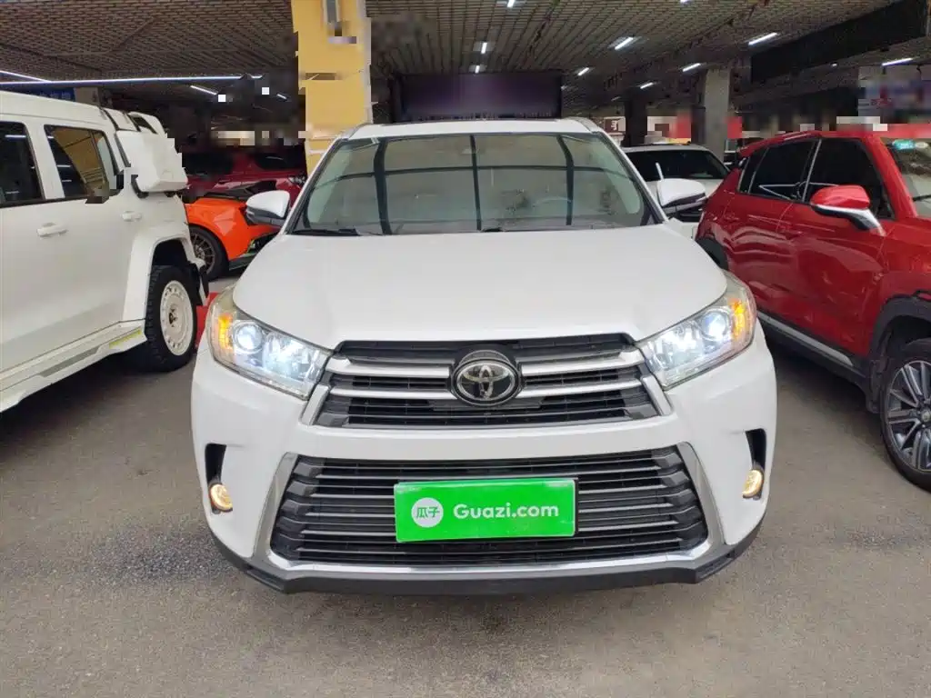 Highlander 2.0 T 4 WD Distinguished 7-seat CN-V
