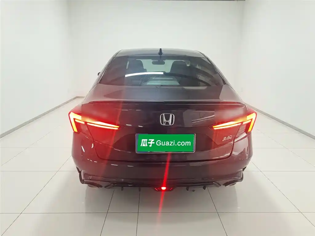 Integra 240 TURBO CVT Phantom Night · Tech