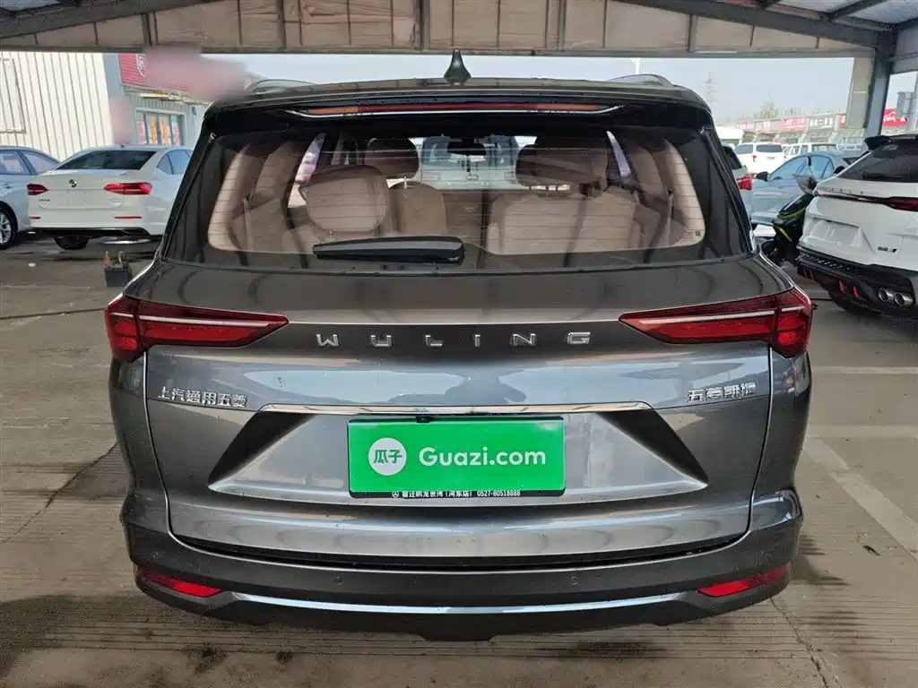 Wuling Victory 1.5 T CVT Flagship