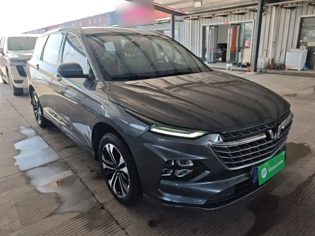 Wuling Victory 1.5 T CVT Flagship