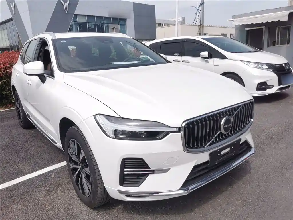 Volvo XC60 B5 4 WD Smart Vision Luxury