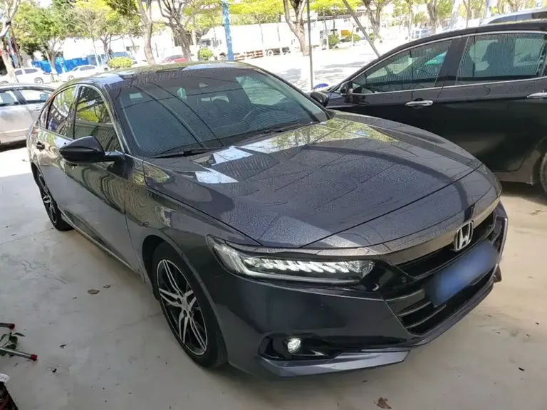 Honda Accord 260 TURBO Phantom Night · Flagship