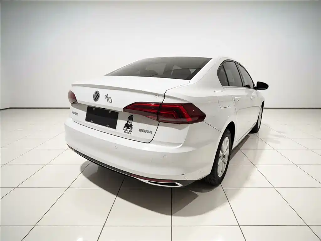 Bora 1.5 L Auto Elite