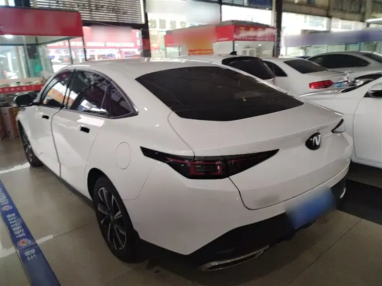 Changan Eado 1.5 T GDI Auto Distinguished