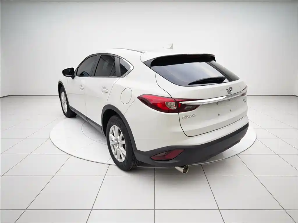 Mazda CX-4 马自达CX-4 2018款 2.0 L 自动两驱蓝天活力版 国VI