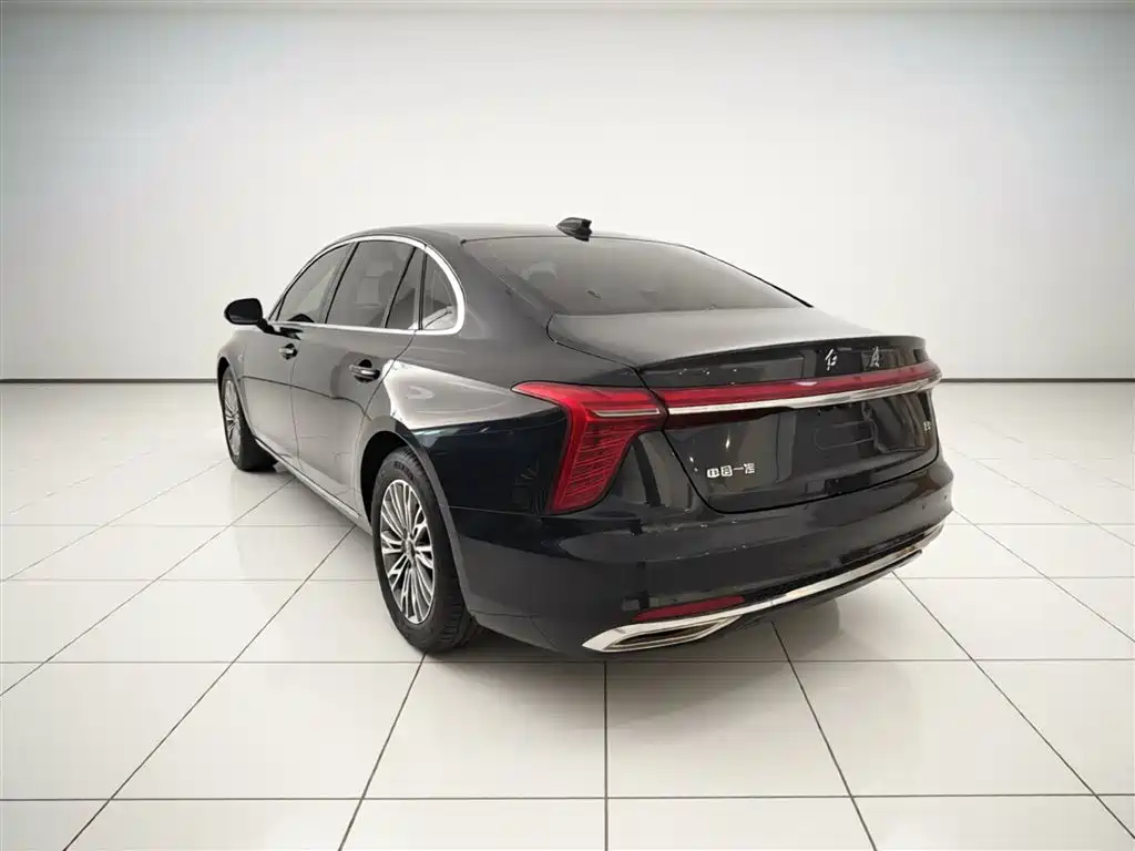 Hongqi H5 1.5 T DCT Connected Flagship Charm