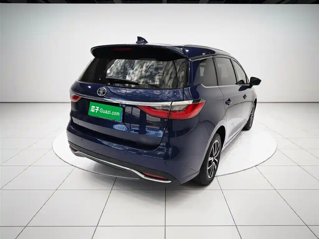 Song MAX 1.5 T Auto Connected Elite 7-seat