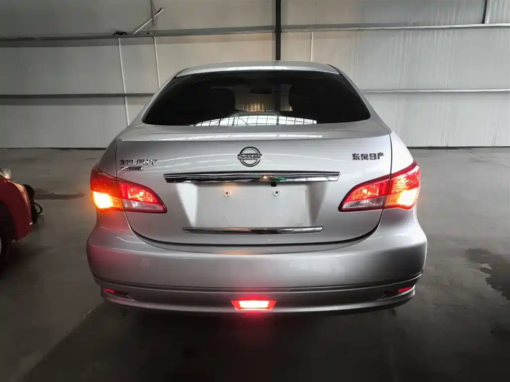 Sylphy Classic 1.6 XE Auto Comfort