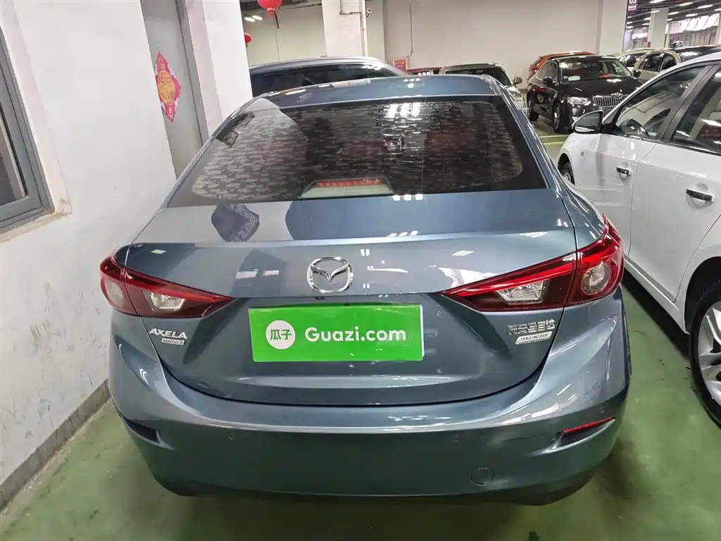 Mazda 3 Axela Sedan 1.5 L Auto Luxury CN-V