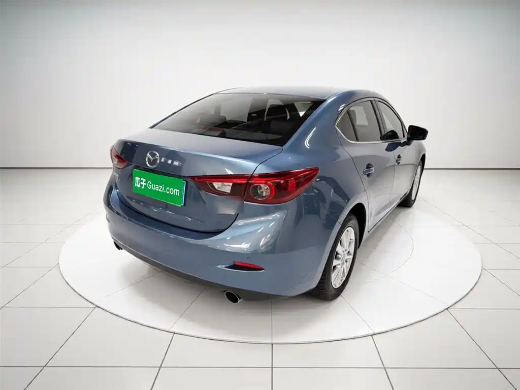 Mazda 3 Axela Sedan 1.5 L Auto Luxury CN-V