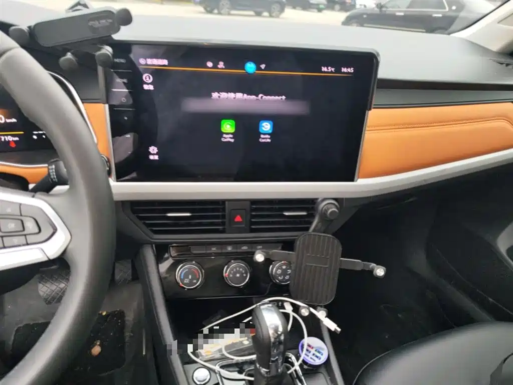 Bora 200 TSI DSG Joy Travel Navigation