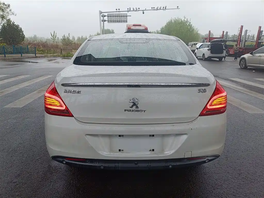 Peugeot 308 Pleasure Classic 1.6 L Auto Superior Style