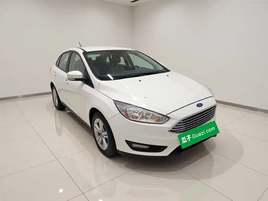 Focus Sedan 1.6 L Auto Comfort Smart Travel