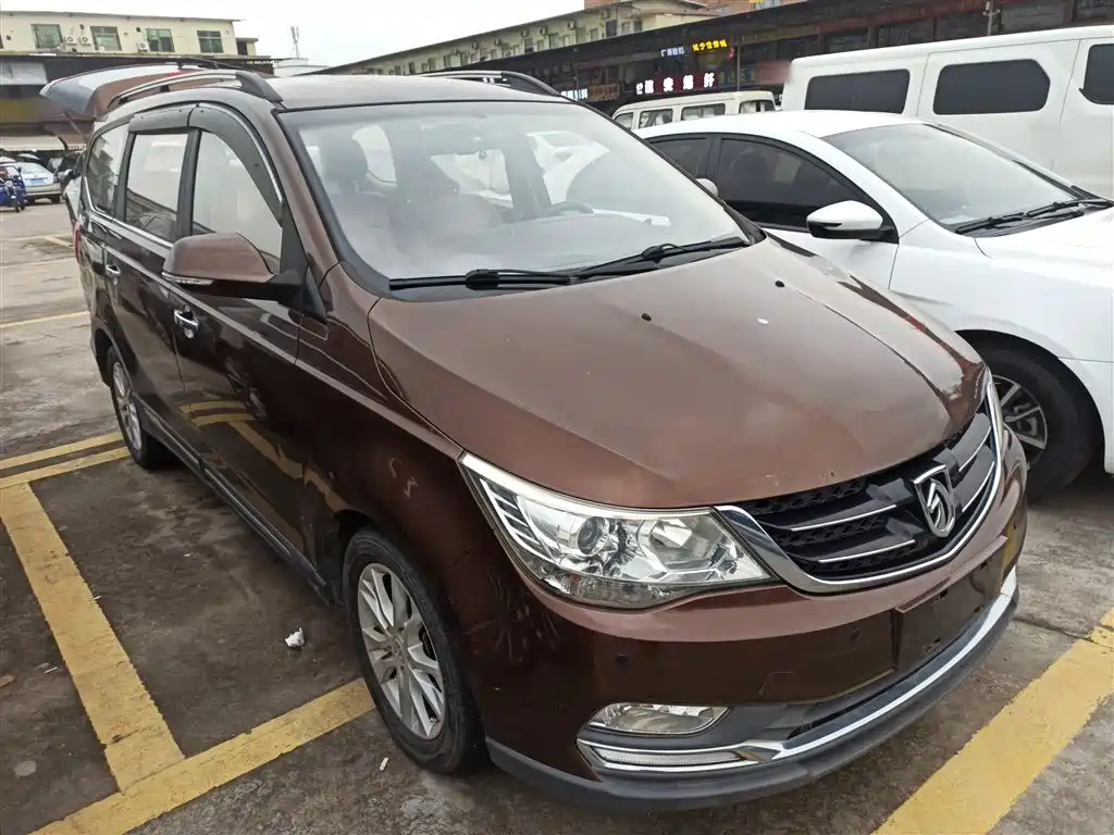 Baojun 730 1.5 T Manual Comfort 7-seat