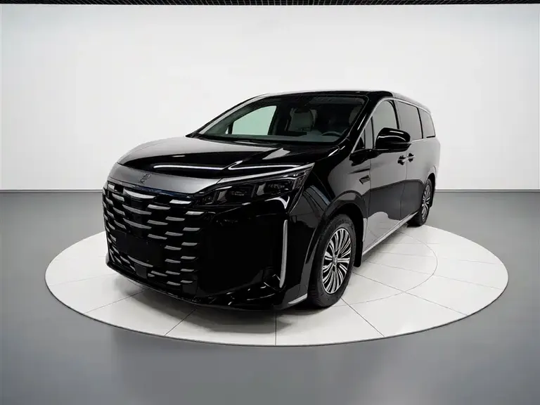 BYD Xia DM-i 1.5 T 180 km Transcend
