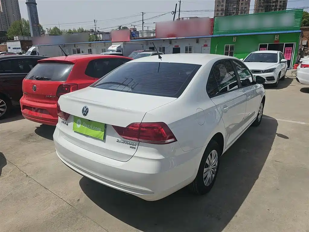 Santana 1.6 L Manual Style