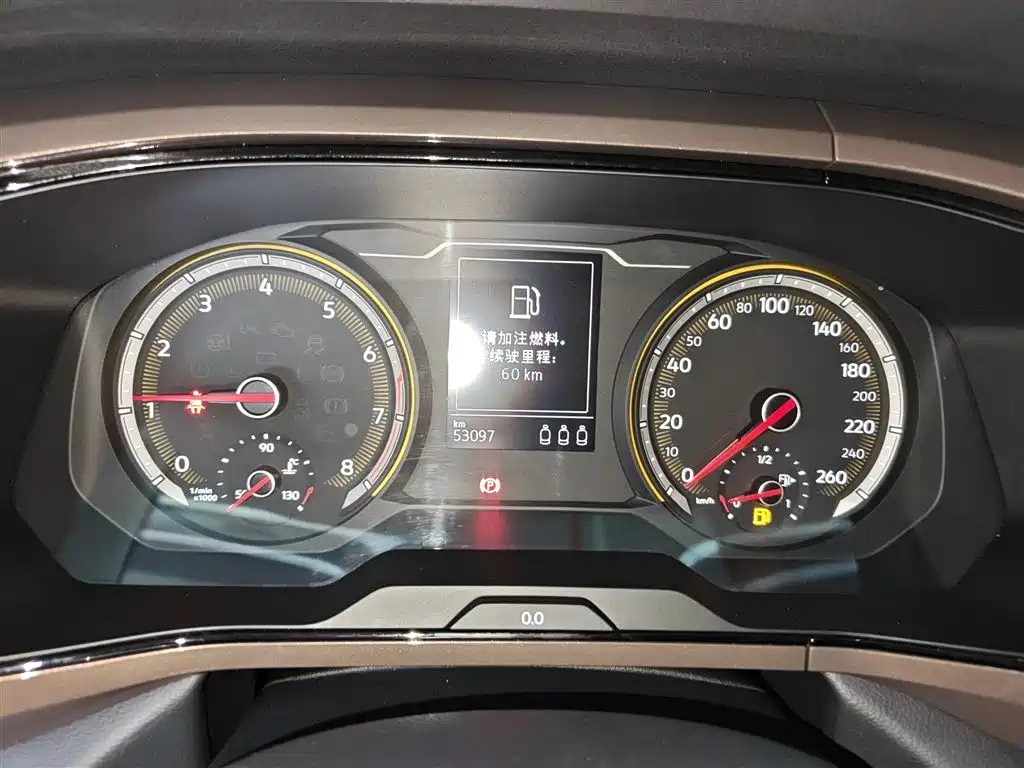 Tharu 330 TSI 4 WD Luxury CN-VI