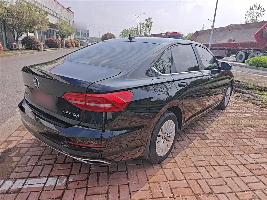 Lavida 1.5 L Auto Comfort