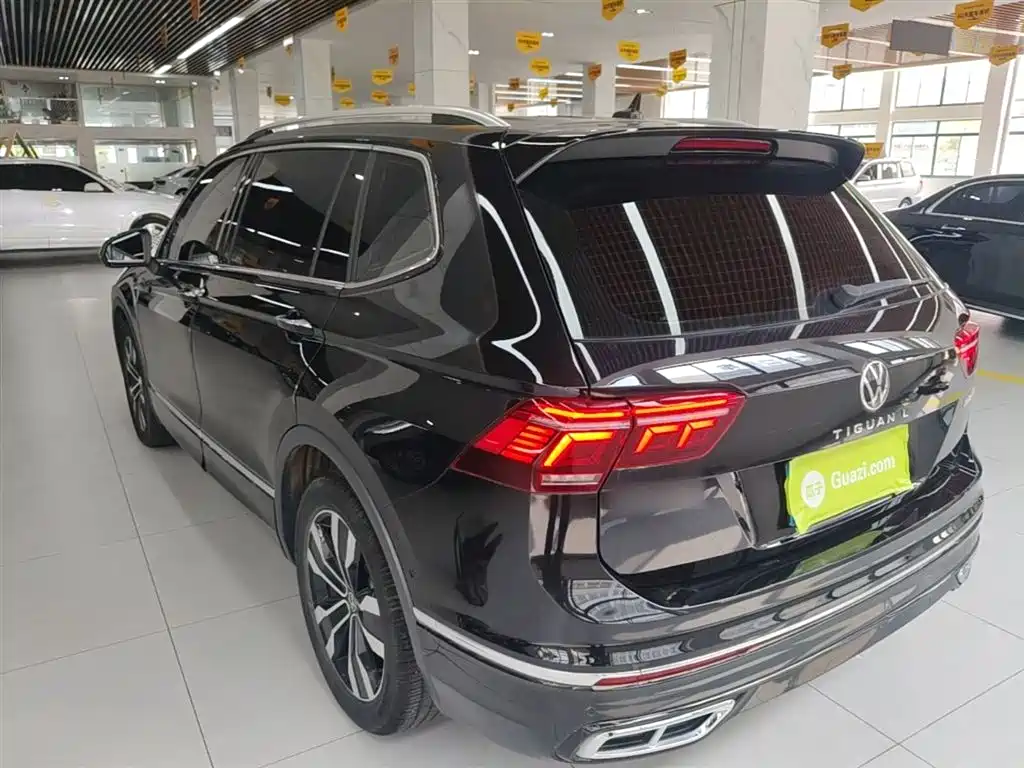 Tiguan L 330 TSI Auto 2 WD R-Line Premium