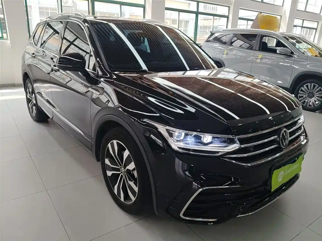 Tiguan L 330 TSI Auto 2 WD R-Line Premium
