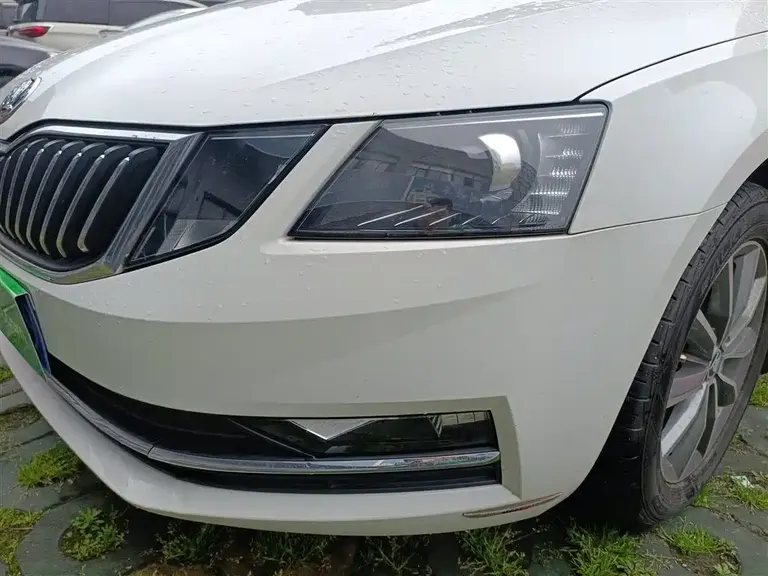 Skoda Octavia TSI230 DSG Smart Travel Luxury