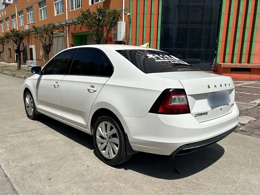Rapid 1.5 L Auto Comfort CN-VI