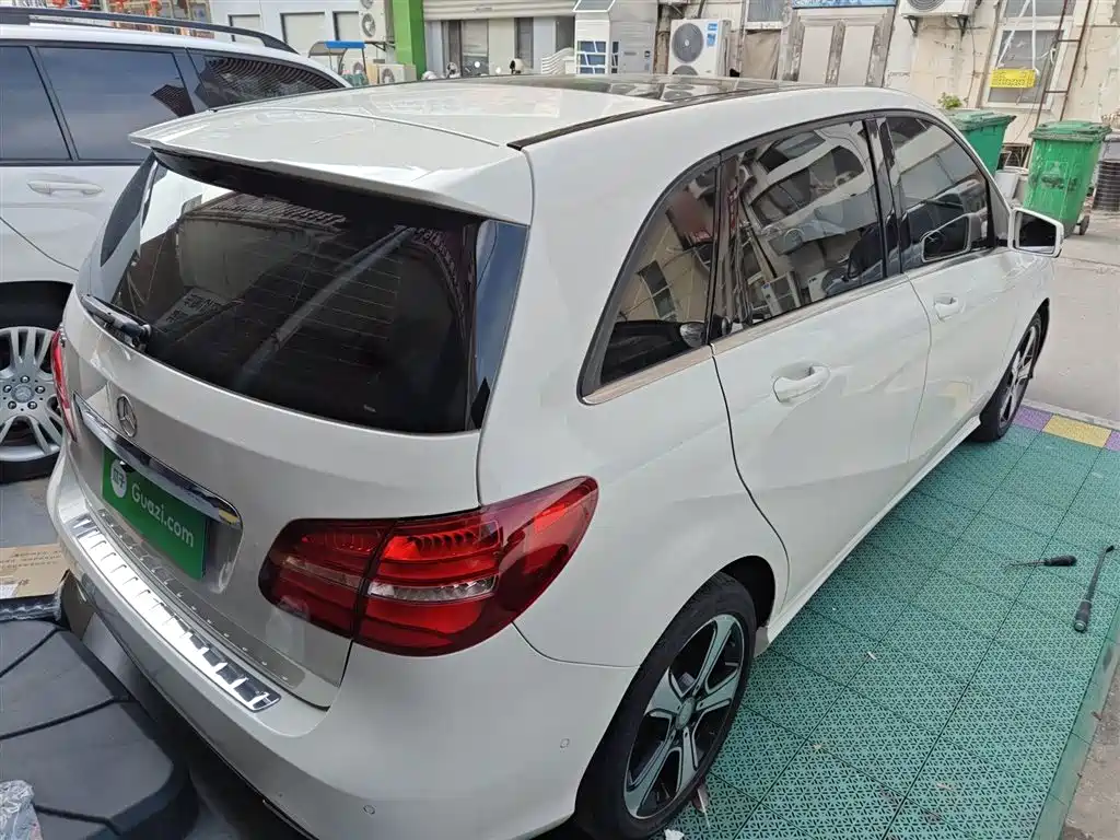 Mercedes-Benz B-Class 奔驰B级 2016款 B 200 臻藏版