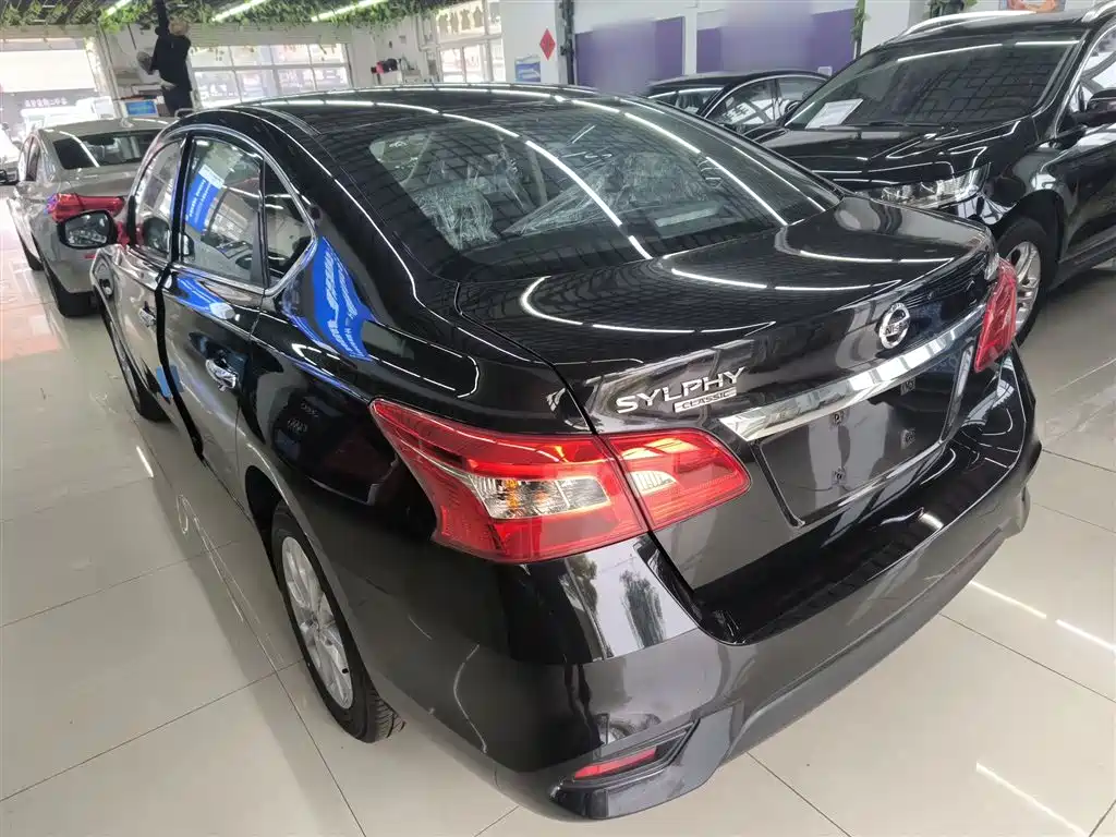 Sylphy Facelift III Classic 1.6 XE CVT Comfort