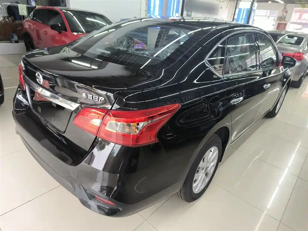 Sylphy Facelift III Classic 1.6 XE CVT Comfort