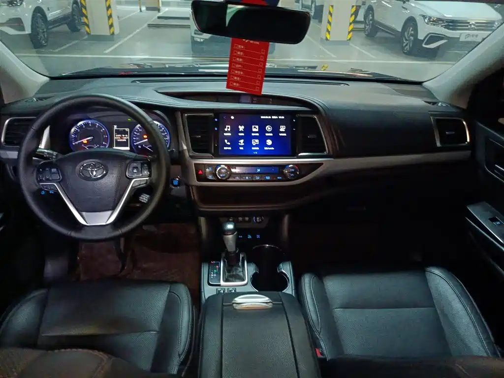 Highlander 2.0 T 4 WD Luxury 7-seat CN-V